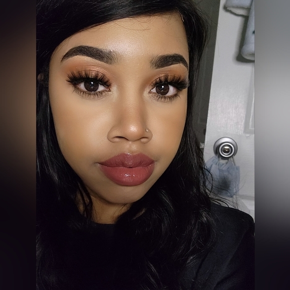 Lip Gloss Bossy Bae' - Picture 2 of 6